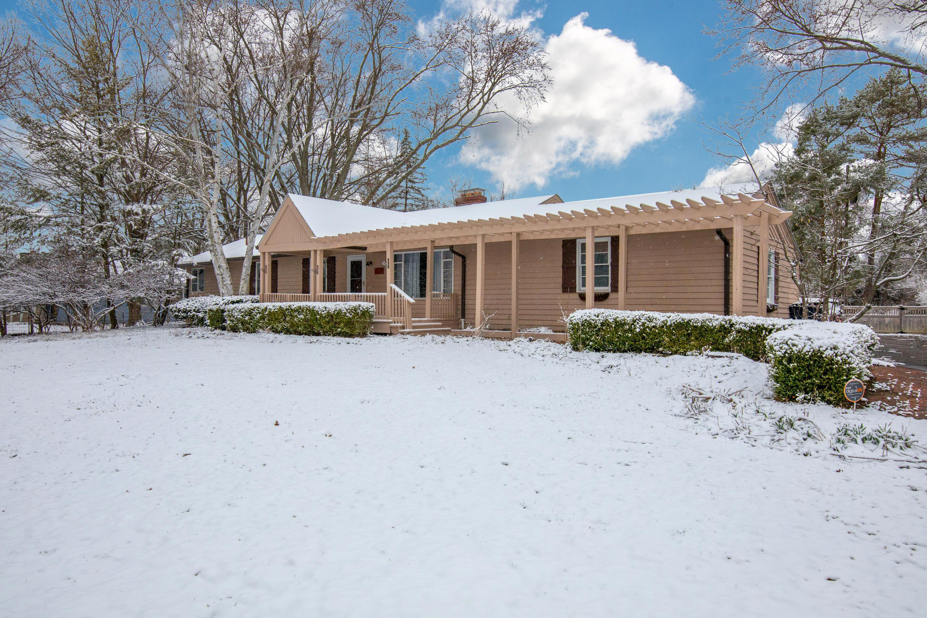 3510 West Henderson Road Columbus, OH 43220 - Photo 1 of 41