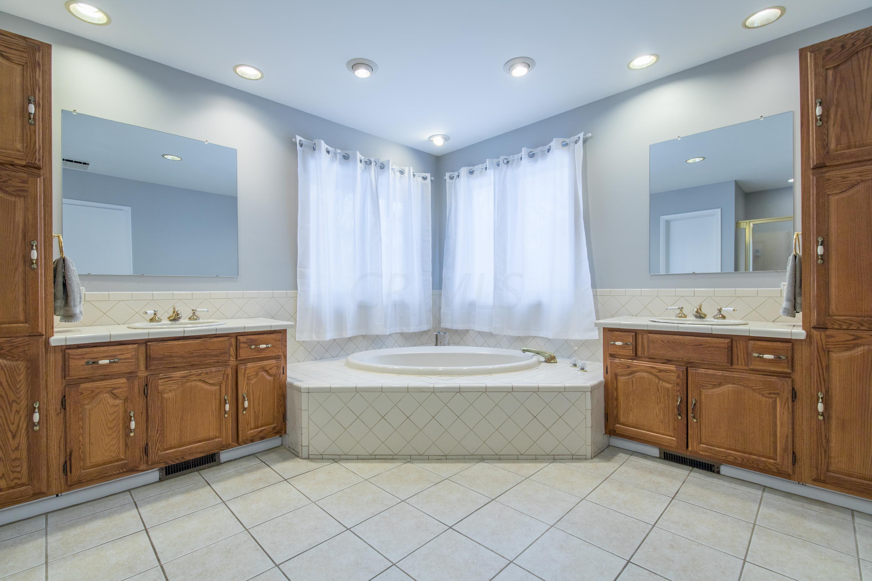 3510 West Henderson Road Columbus, OH 43220 - Photo 15 of 41