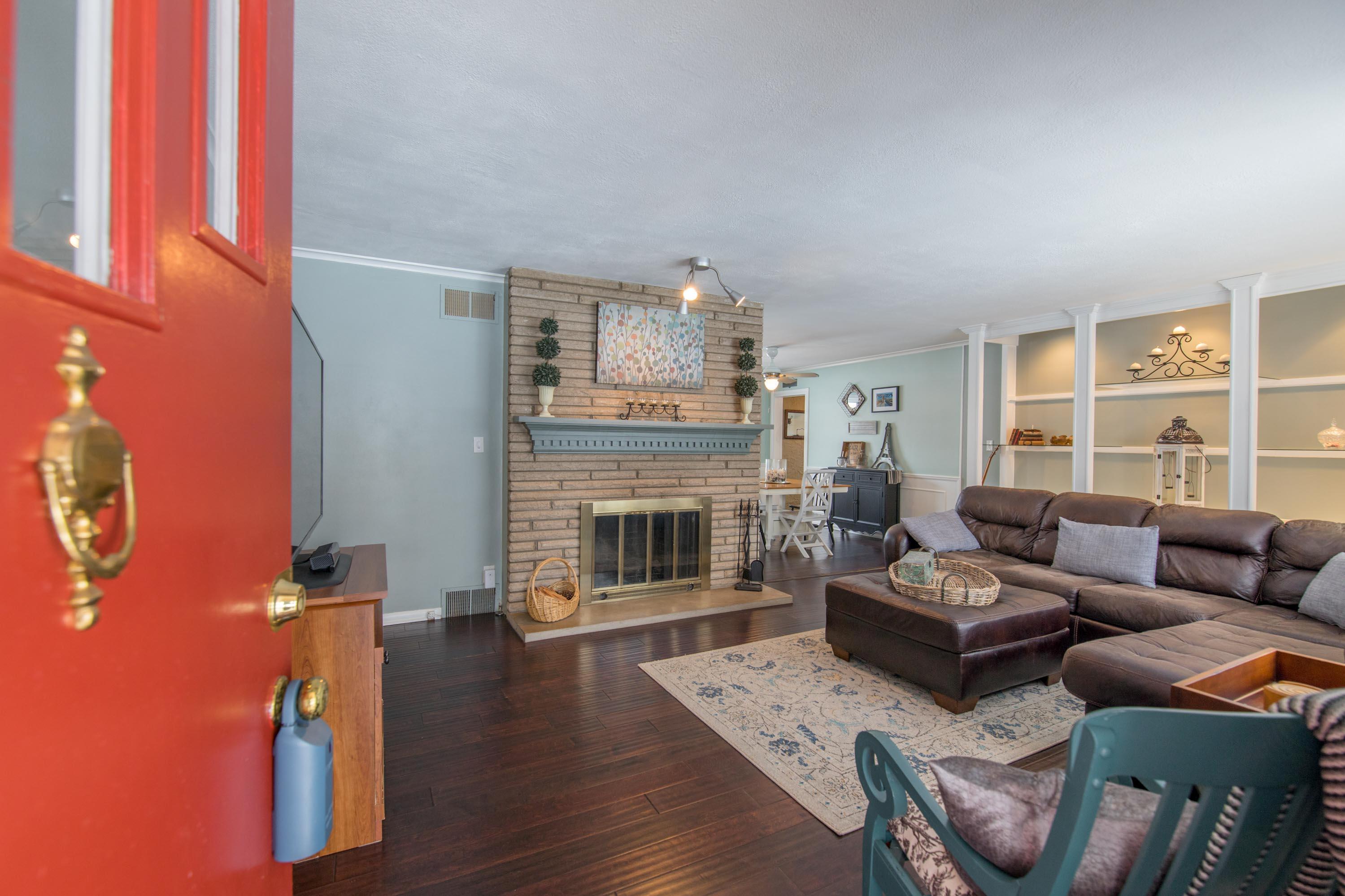 3510 West Henderson Road Columbus, OH 43220 - Photo 3 of 41