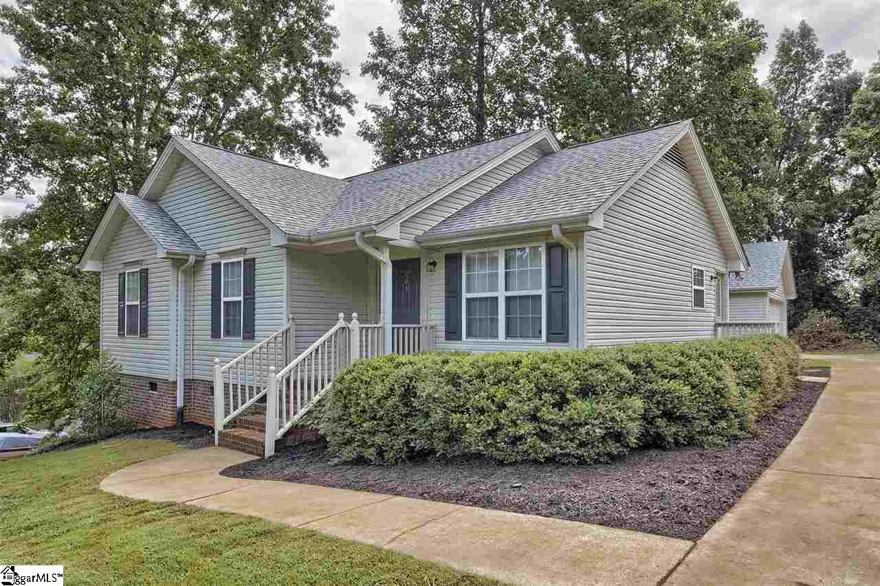 204 Rochester Road Easley, SC 29640 - Photo 1 of 33 Gallery Image 1