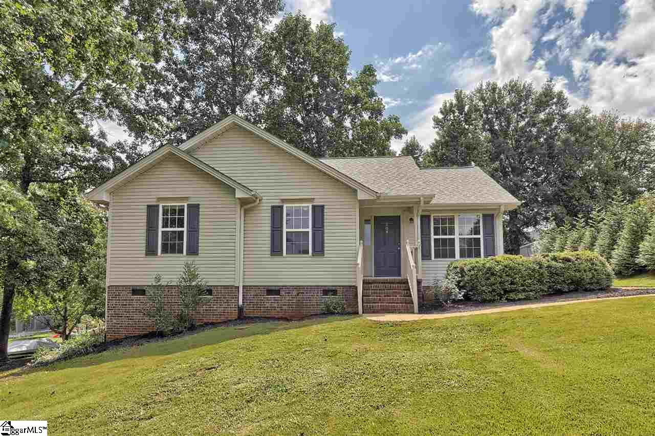 204 Rochester Road Easley, SC 29640 - Photo 2 of 33 Gallery Image 2