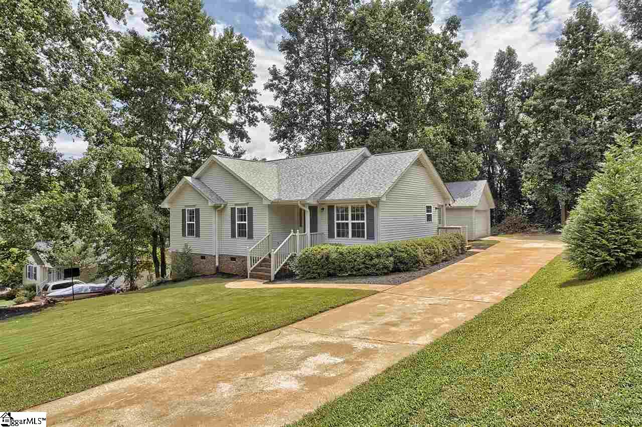 204 Rochester Road Easley, SC 29640 - Photo 3 of 33 Gallery Image 3