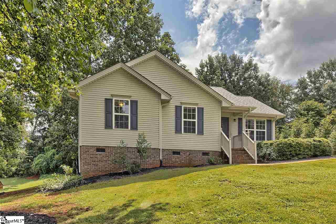 204 Rochester Road Easley, SC 29640 - Photo 4 of 33 Gallery Image 4