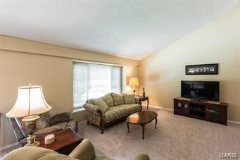 1477 Sandpointe Court Ballwin, MO 63021 - Photo 3 of 21 Gallery Image 3