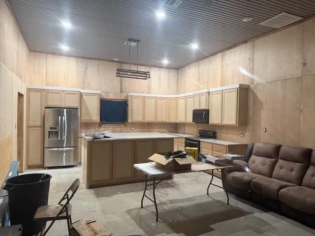 $399,999 | 267 Private Road 6294, Palestine, TX 75801