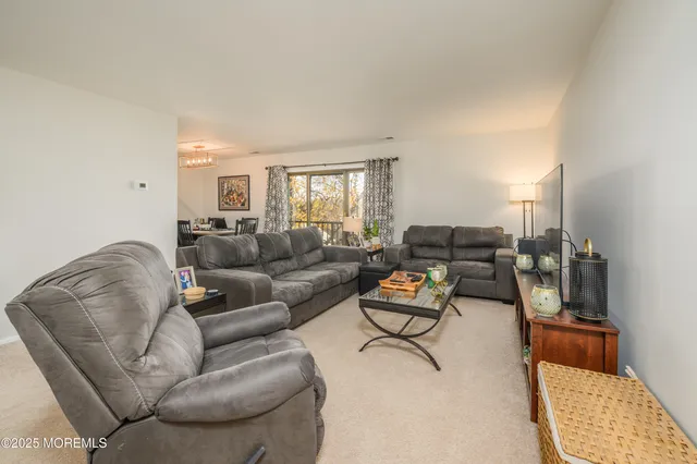 $350,000 | 224 Perth Hill Court, Aberdeen, NJ 07747