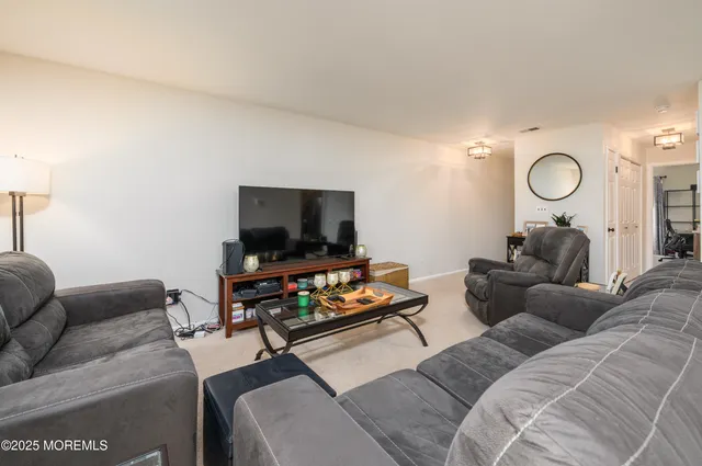 $350,000 | 224 Perth Hill Court, Aberdeen, NJ 07747