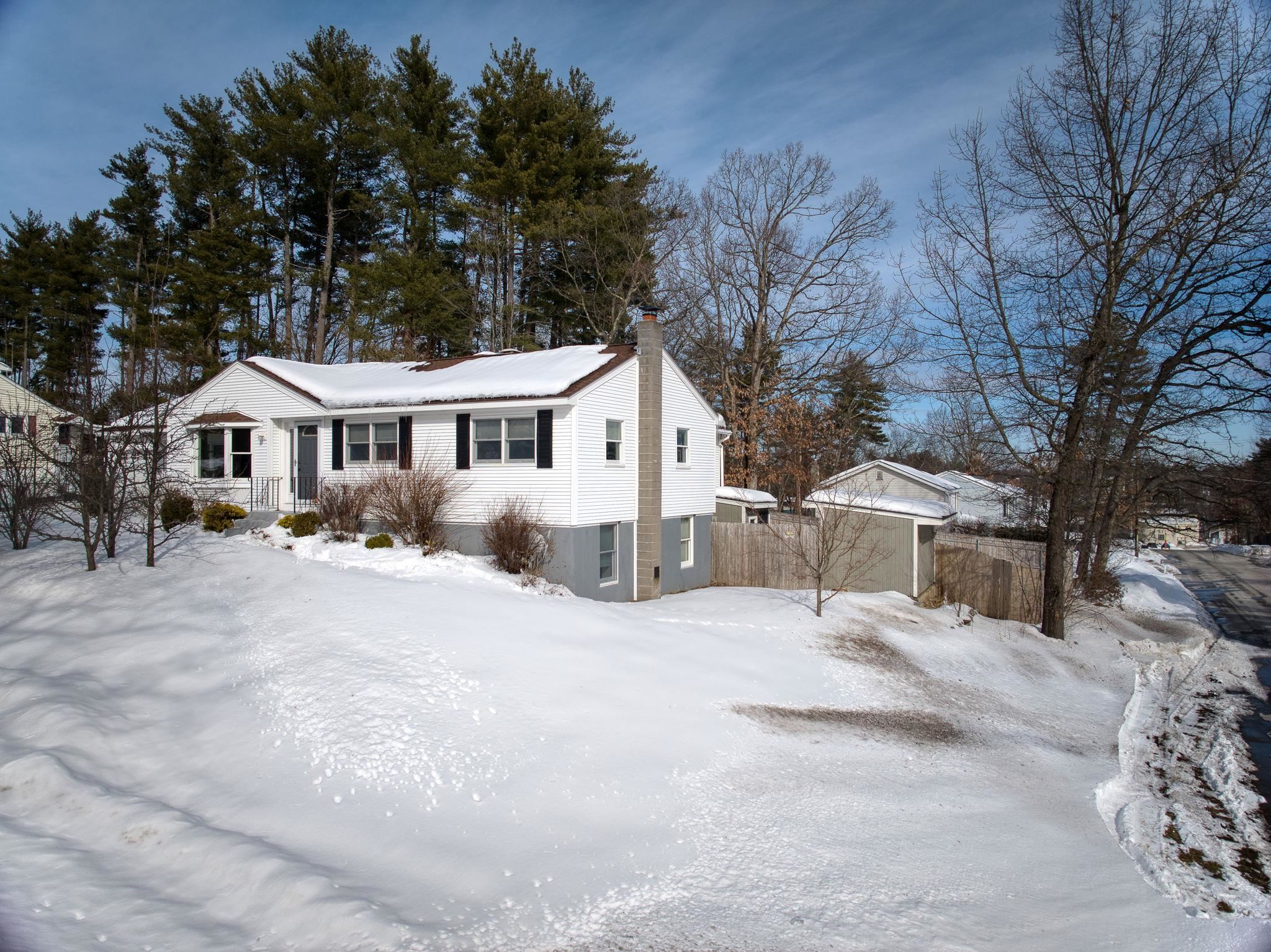 29 Nottingham Drive Nashua, NH 03062 - Photo 2 of 44