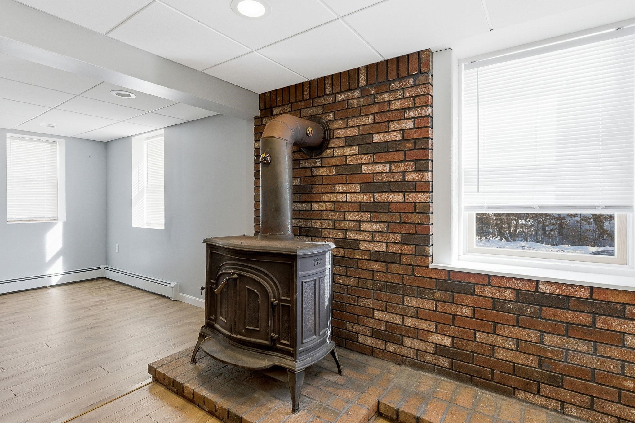 29 Nottingham Drive Nashua, NH 03062 - Photo 39 of 44