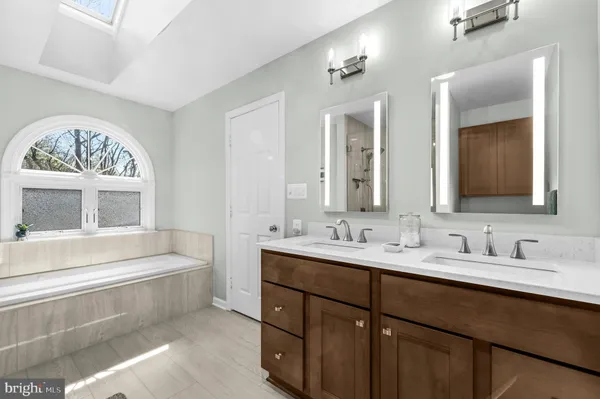 a bathroom with a bathtub