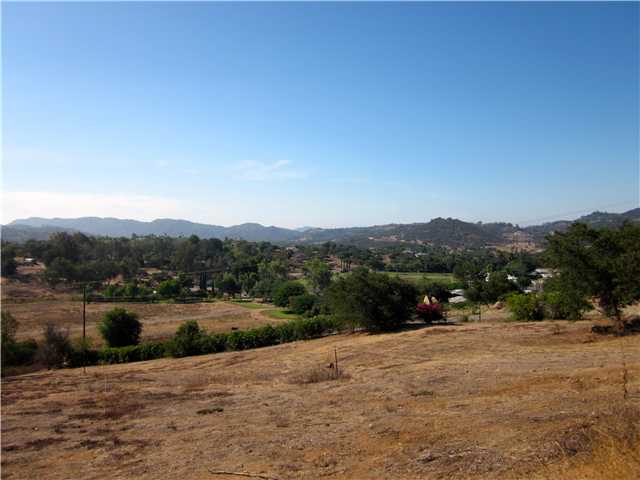 12650 Choctow Ridge Road Valley Center, CA 92082 - Photo 5 of 25 Subject property in foreground
