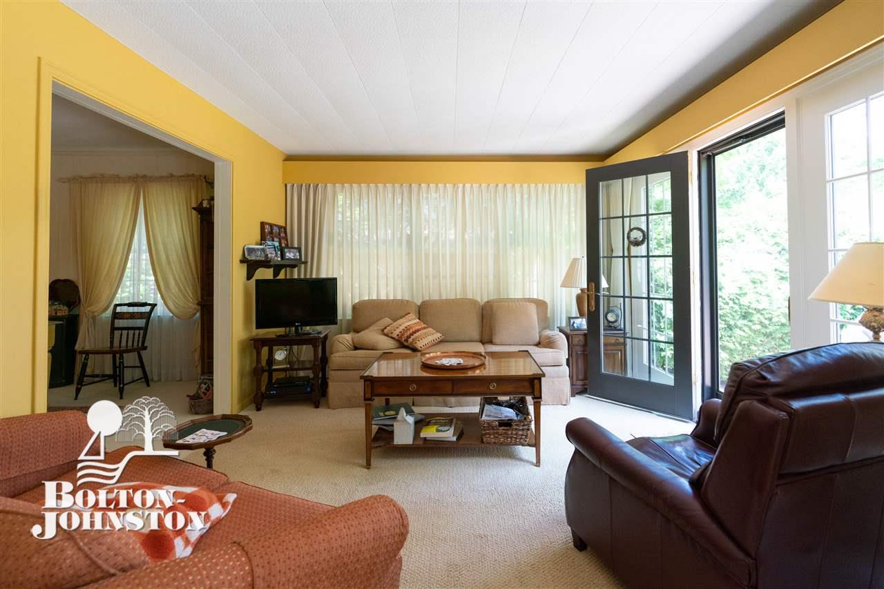 88 Handy Road Grosse Pointe, MI 48236 - Photo 5 of 23 50014766-4.JPG