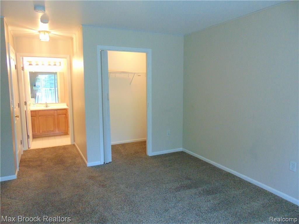 3917 Berkeley Avenue Canton, MI 48188 - Photo 8 of 16