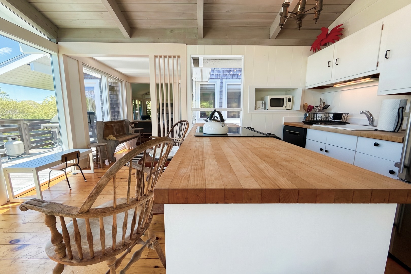 6 Trail End Chilmark, MA 02535 - Photo 10 of 18