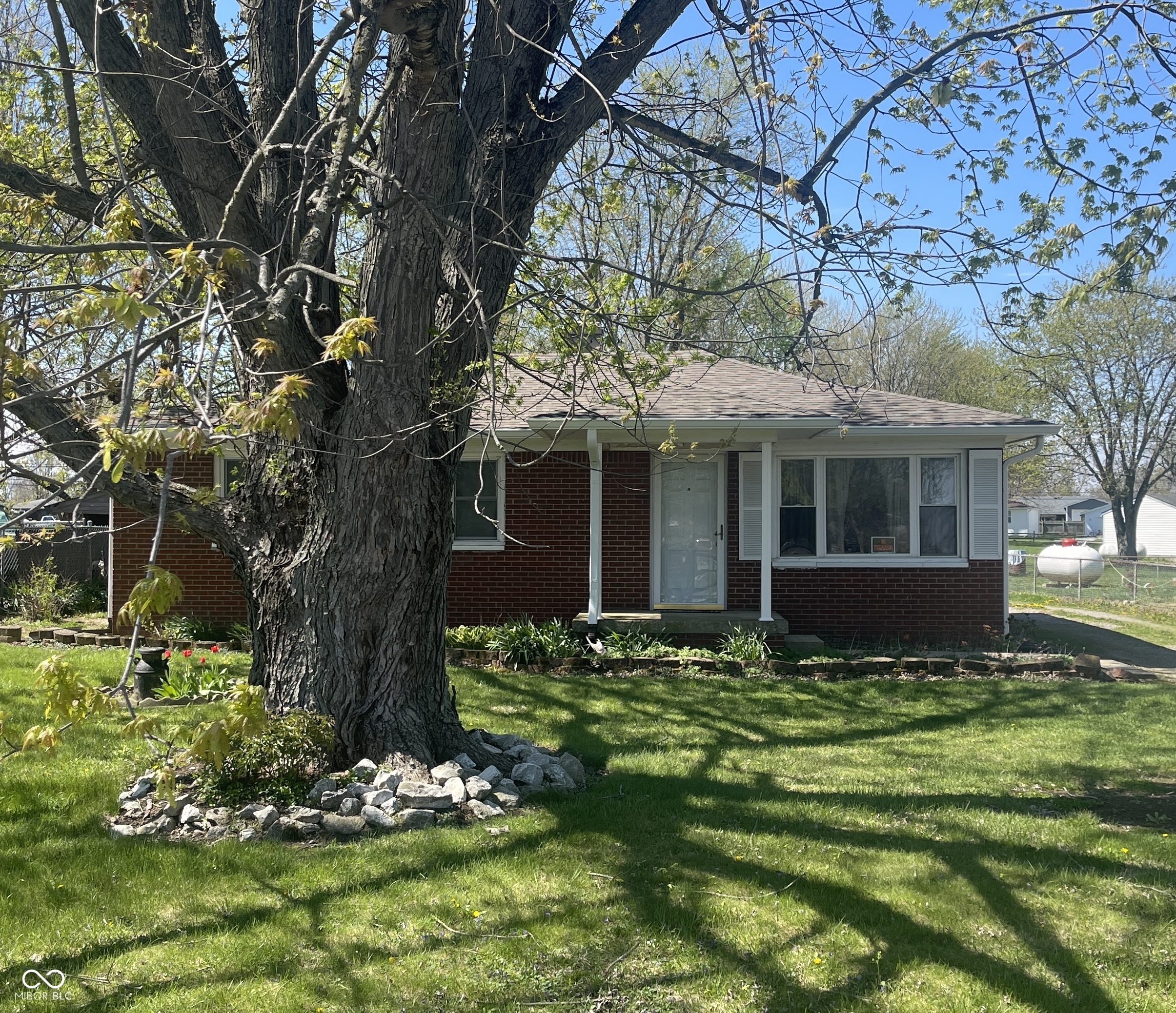 5743 North Frontage Road Fairland, IN 46126 - Photo 2 of 10