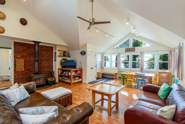 $949,000 | 4155 West Shore Road, Isle La Motte, VT 05463