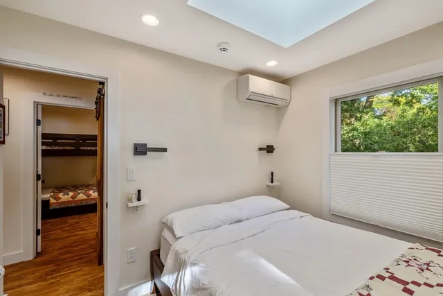 $949,000 | 4155 West Shore Road, Isle La Motte, VT 05463