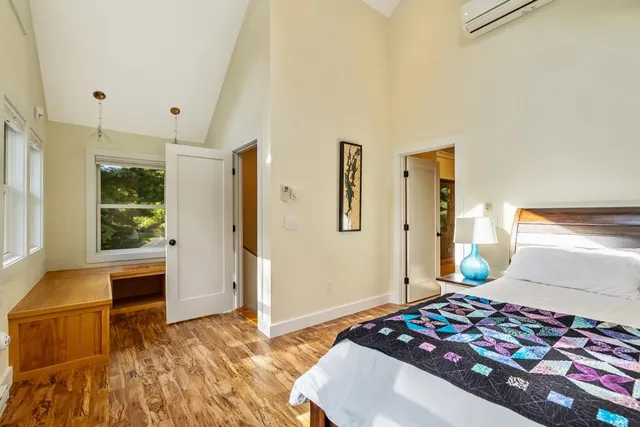 $949,000 | 4155 West Shore Road, Isle La Motte, VT 05463