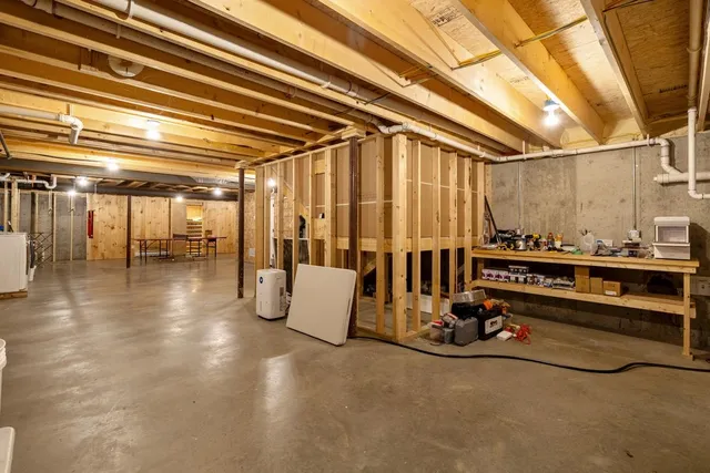 $949,000 | 4155 West Shore Road, Isle La Motte, VT 05463