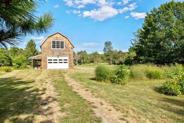 $949,000 | 4155 West Shore Road, Isle La Motte, VT 05463