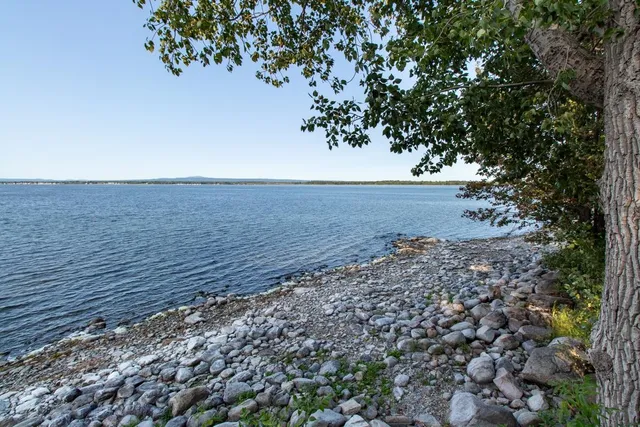 $949,000 | 4155 West Shore Road, Isle La Motte, VT 05463