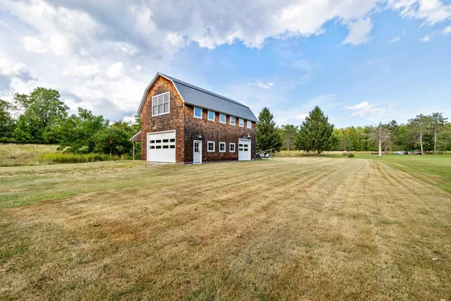 $949,000 | 4155 West Shore Road, Isle La Motte, VT 05463