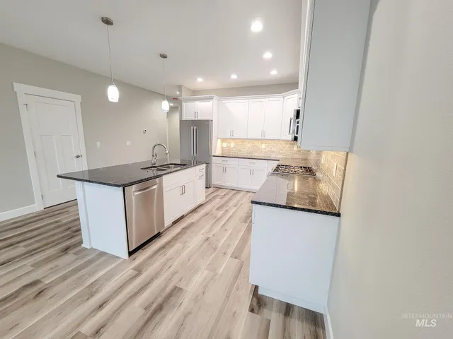 $399,900 | 2113 Powers Avenue, Unit B, Lewiston, ID 83501