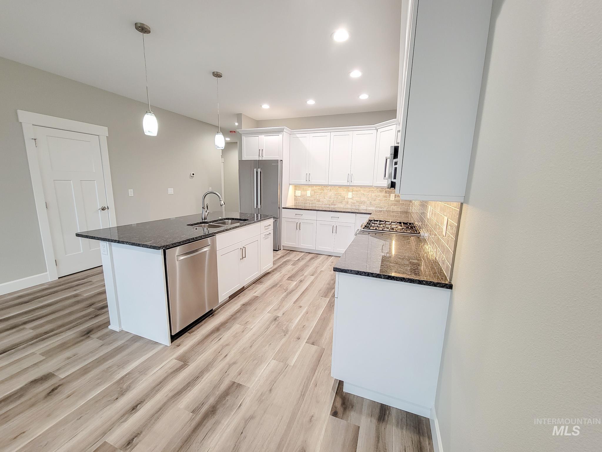 2113 Powers Avenue, Unit B Lewiston, ID 83501 - Photo 5 of 19