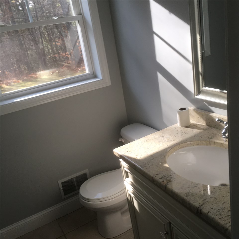 82 Hoit Road Concord, NH 03301 - Photo 10 of 23