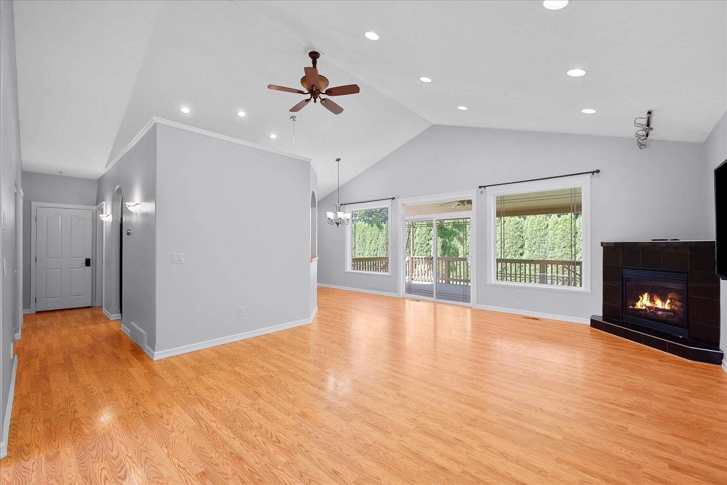 1509 North Arties Road Spokane Valley, WA 99016 - Photo 4 of 48 Gallery Image 4