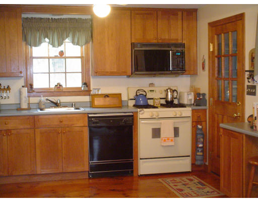 67 Gagnon Road Lowell, MA 01854 - Photo 4 of 17 Gallery Image 4