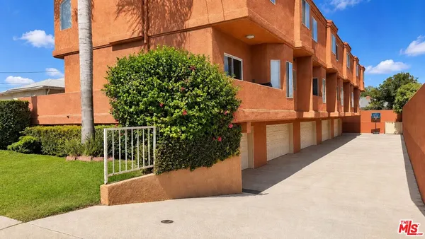 $3,700 | 14714 Budlong Avenue, Unit 4, Gardena, CA 90247