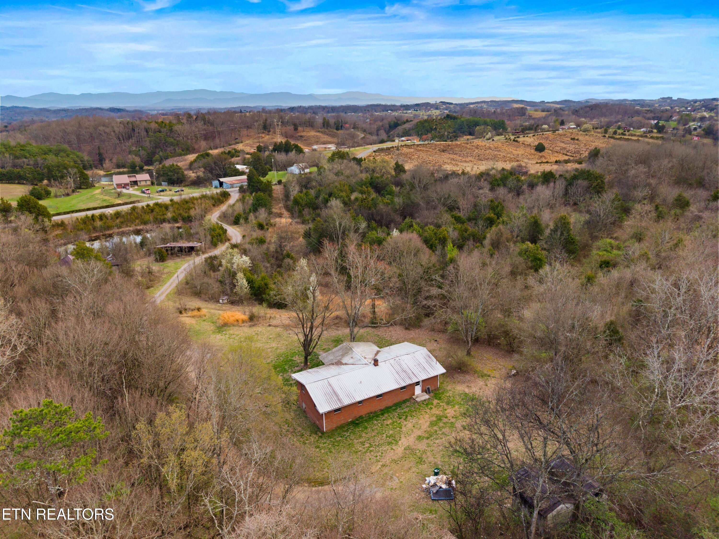 4996 St Paul Road Morristown, TN 37813 - Photo 33 of 38 033-4996SaintPaulRoad-Morristown-TN-3781