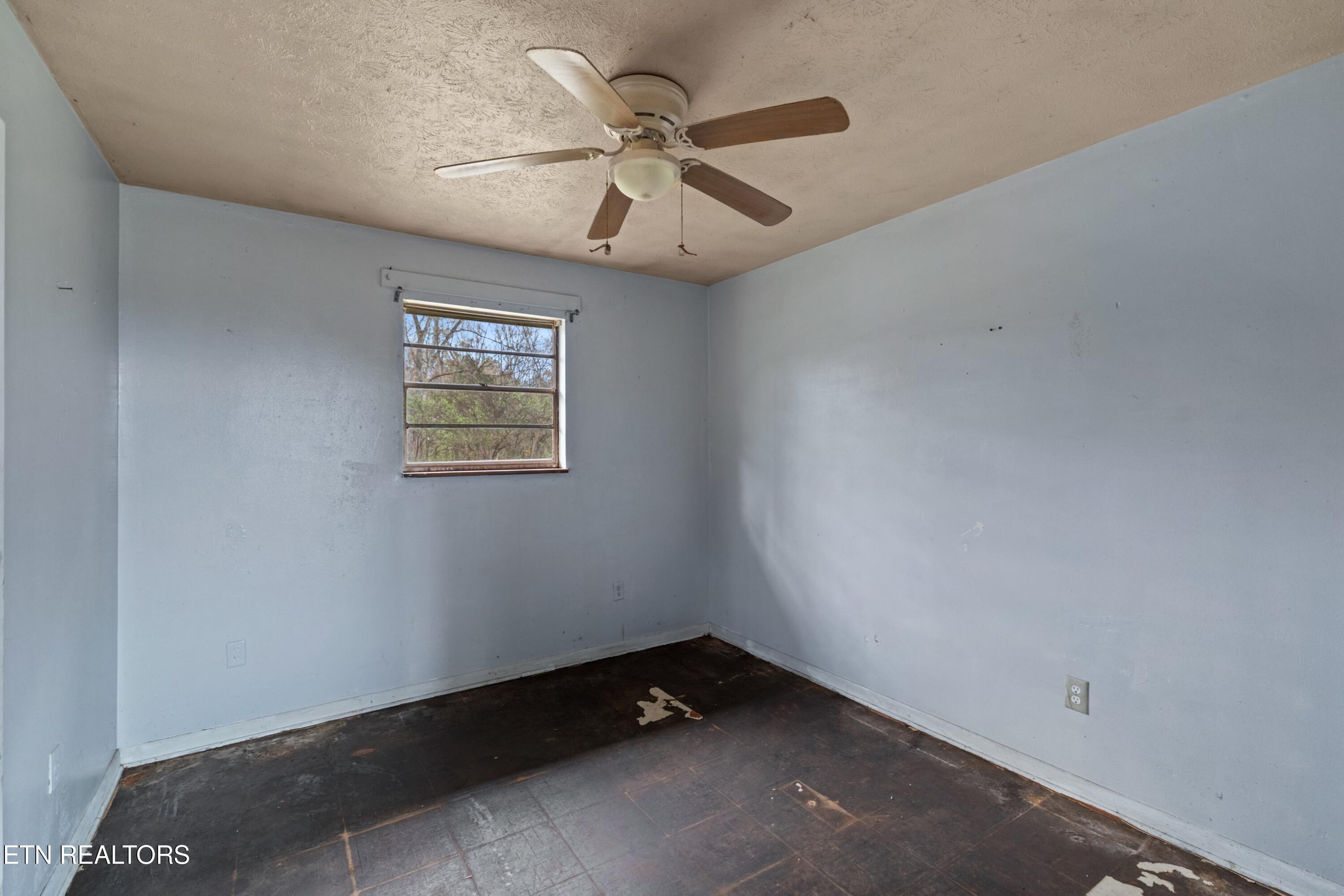 4996 St Paul Road Morristown, TN 37813 - Photo 8 of 38 009-4996SaintPaulRoad-Morristown-TN-3781