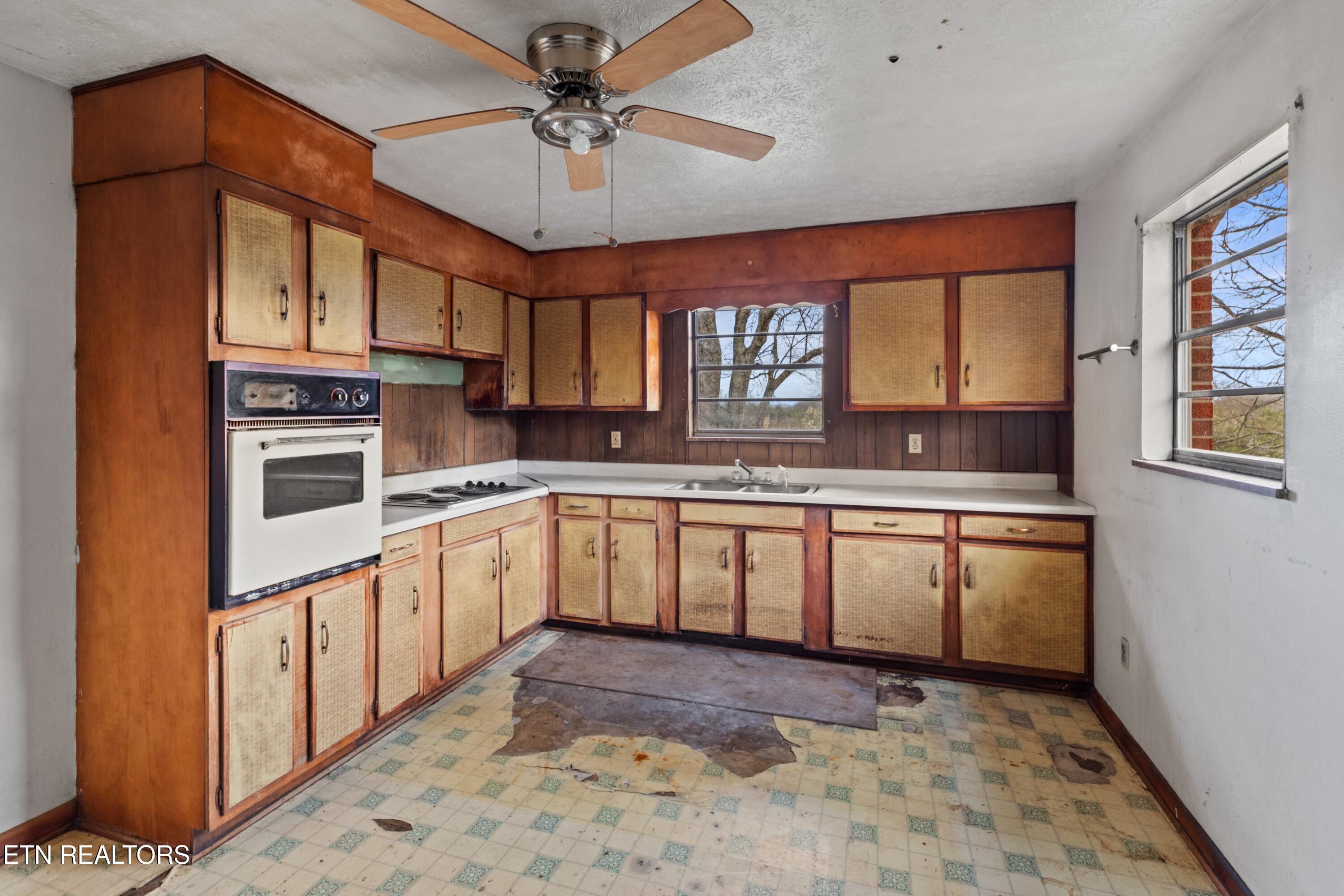 4996 St Paul Road Morristown, TN 37813 - Photo 10 of 38 011-4996SaintPaulRoad-Morristown-TN-3781