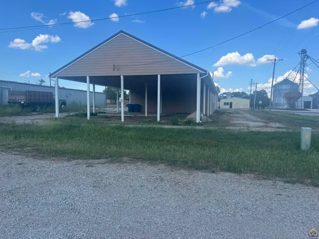 $182,500 | 403 Main Street, Gridley, KS 66852