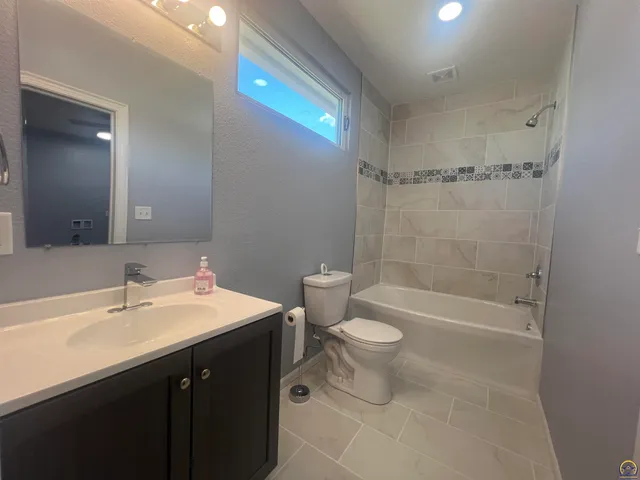 $182,500 | 403 Main Street, Gridley, KS 66852