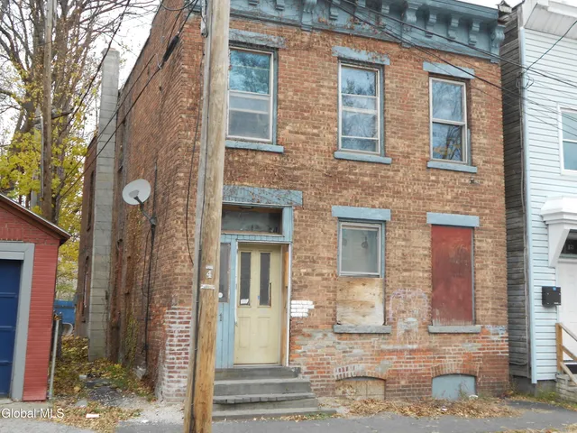 $75,000 | 11 101st Street, Troy, NY 12180