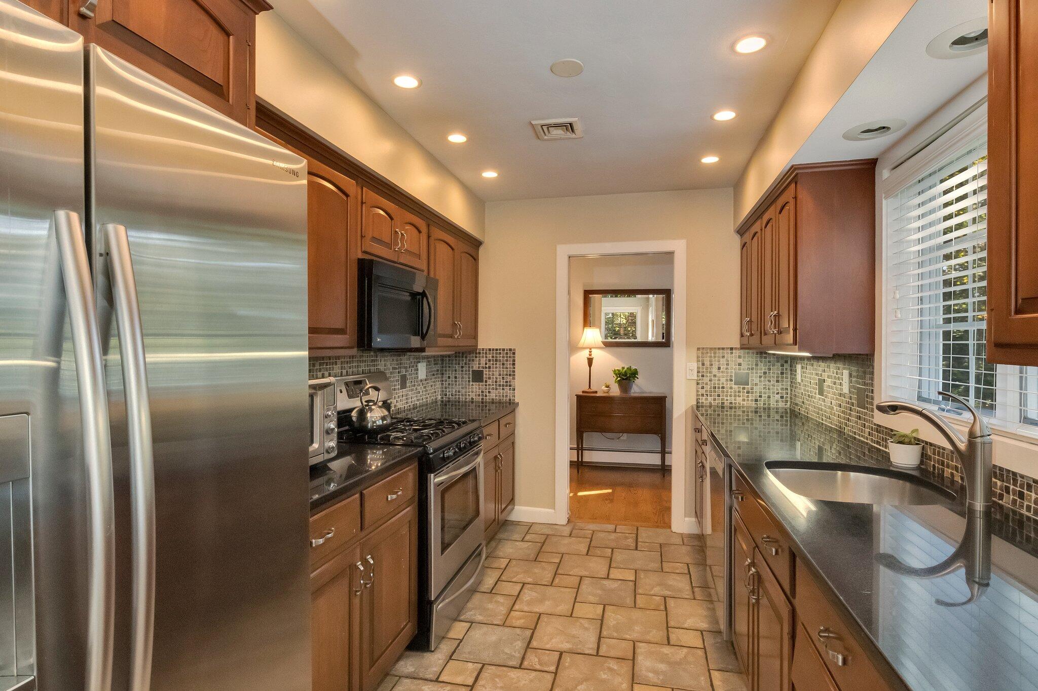 122 Whitmar Road Cotuit, MA 02635 - Photo 7 of 62 7-web-or-mls-122-whitmar-rd