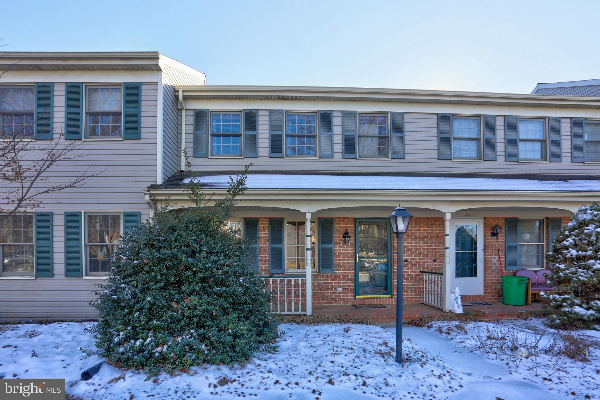 35 Laurie Lane Lititz, PA 17543 - Photo 1 of 29