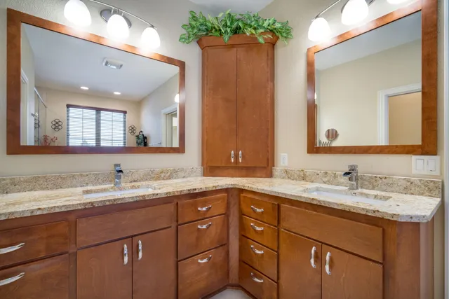 $899,000 | 1348 Stillwater Circle, Mequon, WI 53092