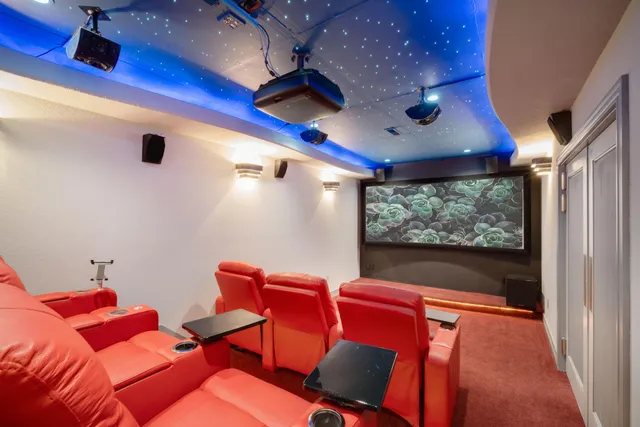 $899,000 | 1348 Stillwater Circle, Mequon, WI 53092