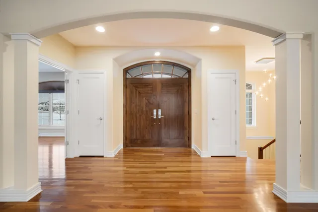 $899,000 | 1348 Stillwater Circle, Mequon, WI 53092