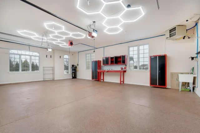 $899,000 | 1348 Stillwater Circle, Mequon, WI 53092