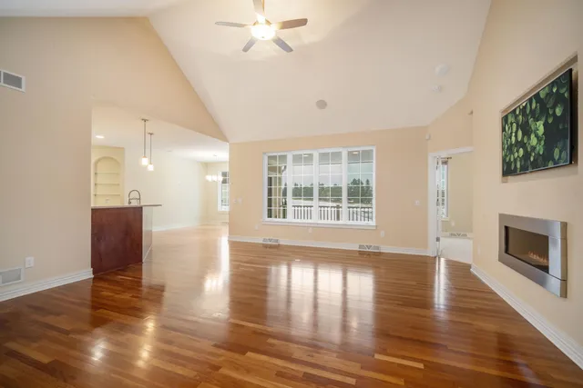 $899,000 | 1348 Stillwater Circle, Mequon, WI 53092