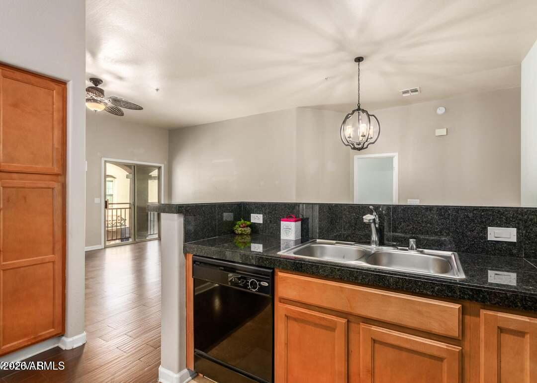 2150 East Bell Road, Unit 1056 Phoenix, AZ 85022 - Photo 6 of 28