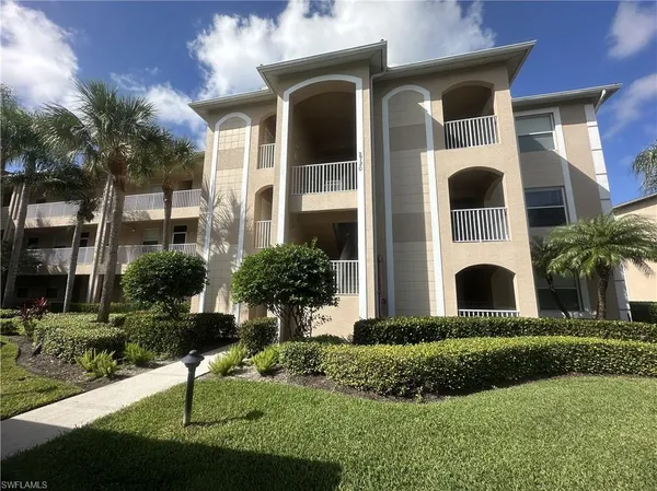 $5,200 | 2720 Cypress Trace Circle, Unit 2928, Naples, FL 34119