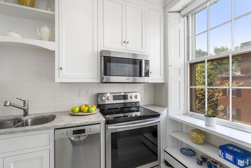 1 Chestnut Street, Unit 3B Boston, MA 02108 - Photo 9 of 20