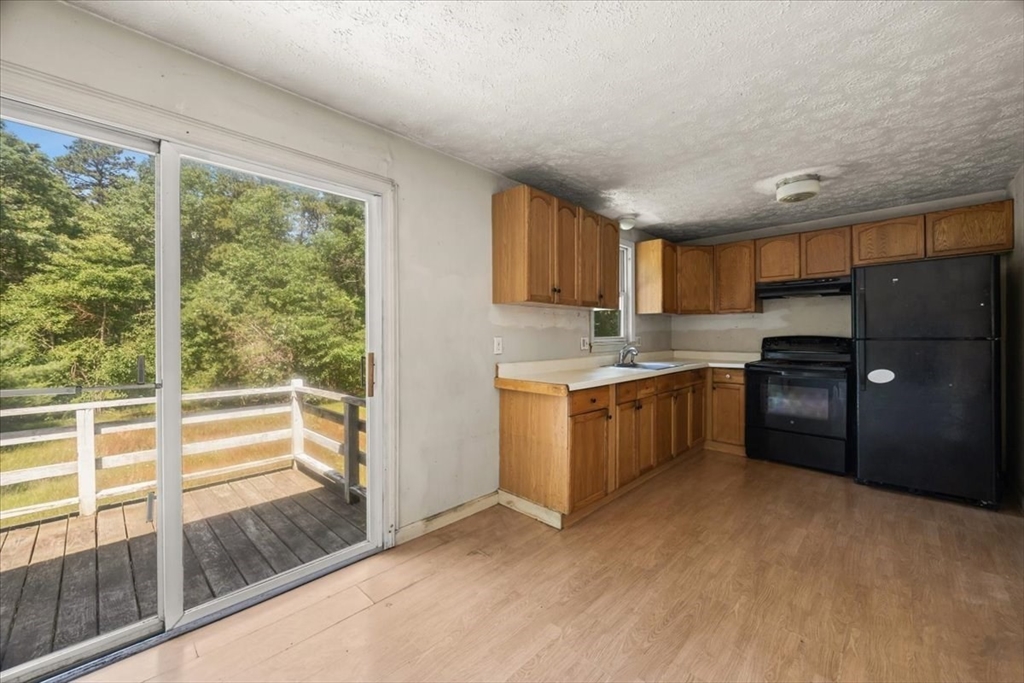 1653 State Road Plymouth, MA 02360 - Photo 8 of 38 Gallery Image 8