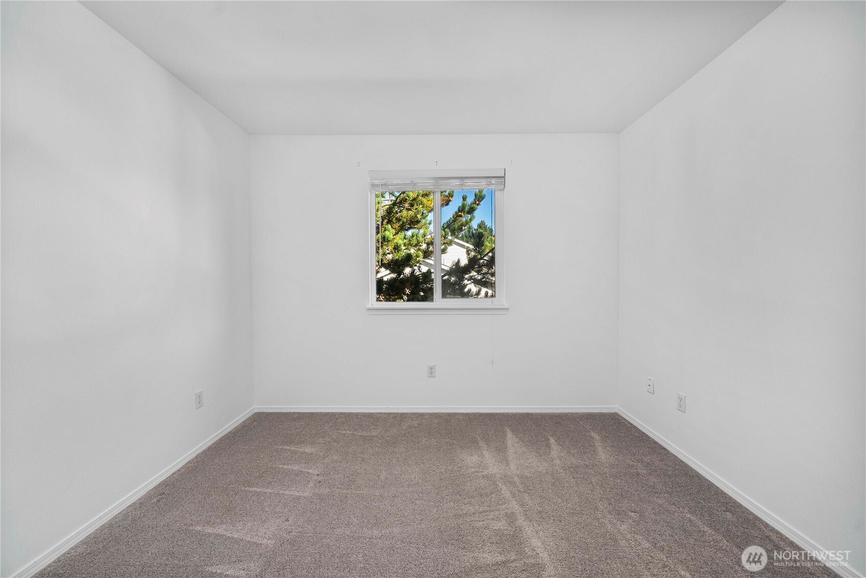 6611 Millstone Lane Southeast, Unit F101 Lacey, WA 98513 - Photo 36 of 40 an empty room with windows